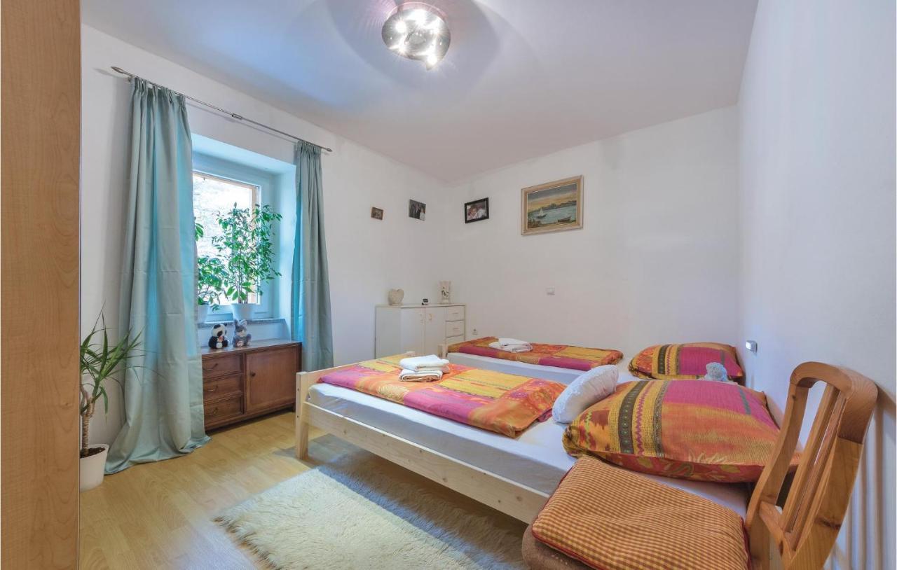 2 Bedroom Beautiful Home In Galižana 外观 照片